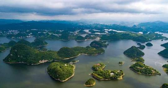 贵州人均gdp_贵州gdp2020年总量